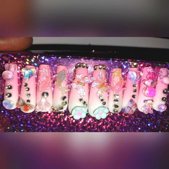 Hand crafted custom 10pc luminous press on nails - Picture 3 of 7